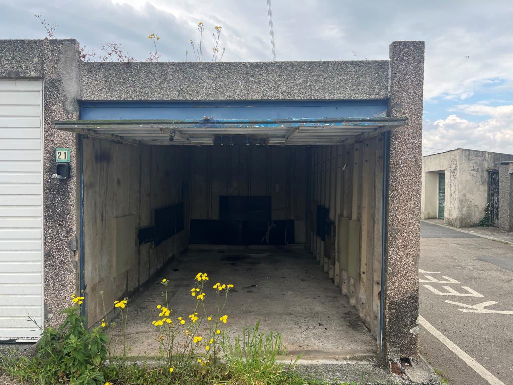 Lot: 83 - VACANT LOCK-UP GARAGE IN RESIDENTIAL LOCATION - Internal photo with up and over door